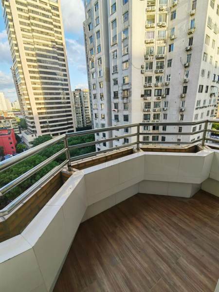 Housing image — Balcony