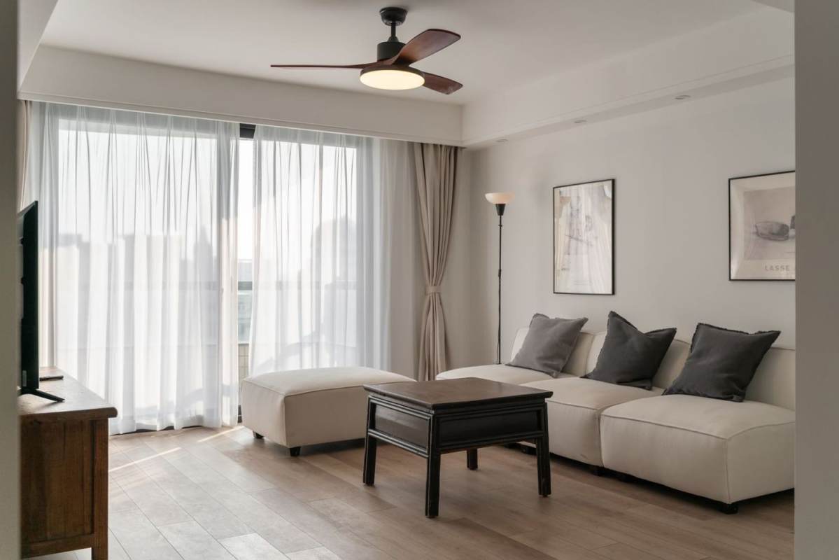 Housing image — Living Room