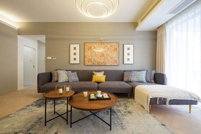 Spacious 3BR Apartment near Nanjing Xi Lu with Outstanding View (L2/L12/L13)