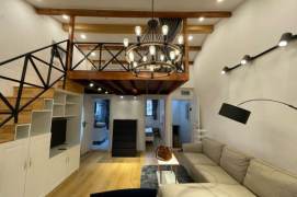2BR Lane House (L9)