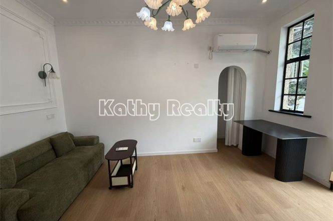 1BR Heritage Apartment in Old Xuhui (L1/L7/L10)