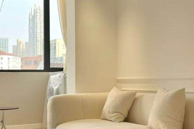 1BR Apartment in Jing'an (L7/L13)