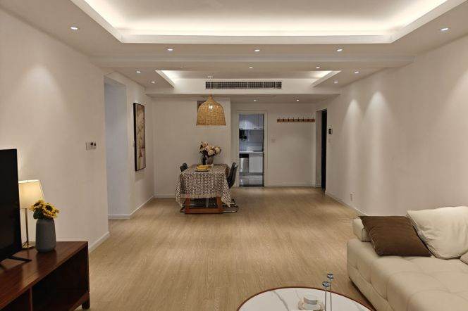 3BR Apartment in Jing'an with Green View (L2/L12/L13)