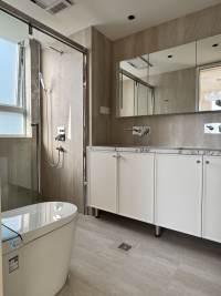 Housing image — Bathroom