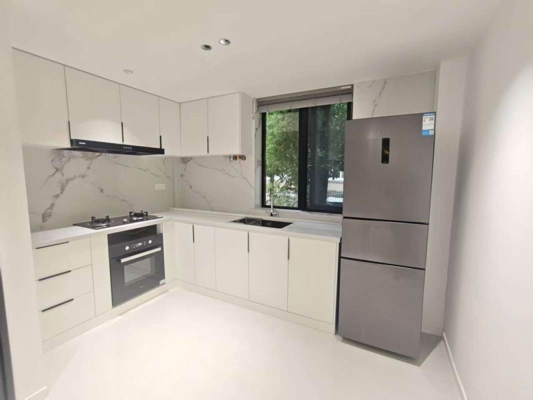 Housing image — Kitchen