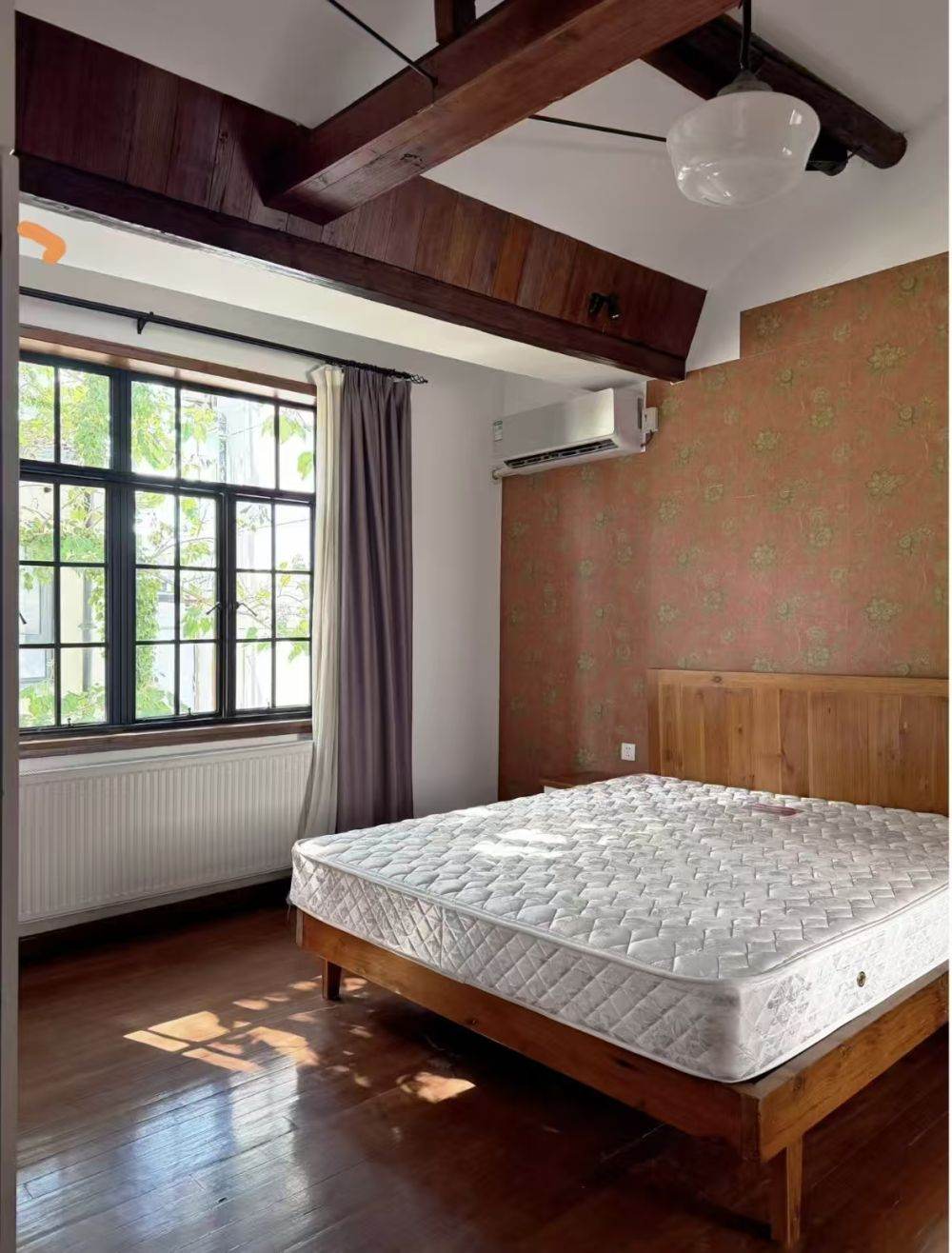 Housing image — Bedroom
