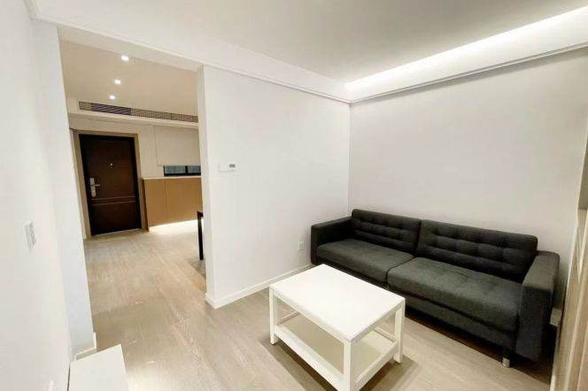 1BR Apartment near People's Square