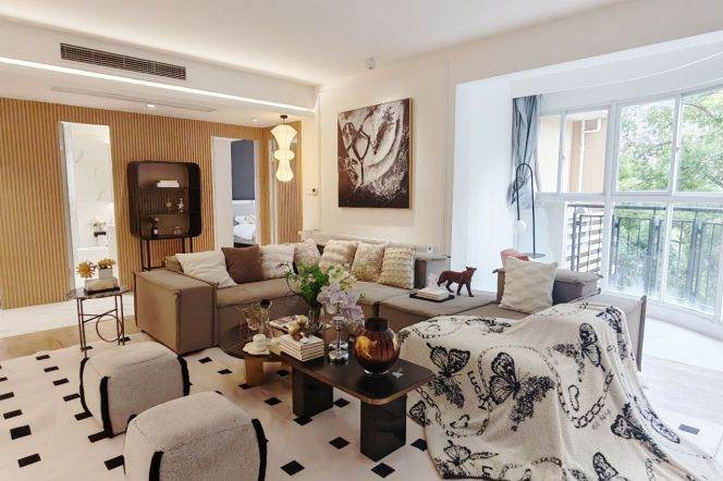 3BR Apartment in Gubei (L2)