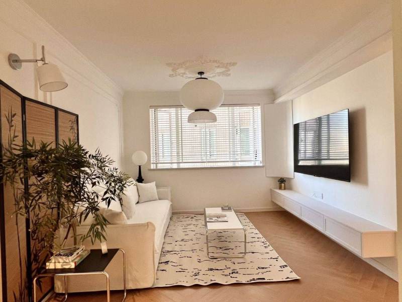 Housing image — Living Room