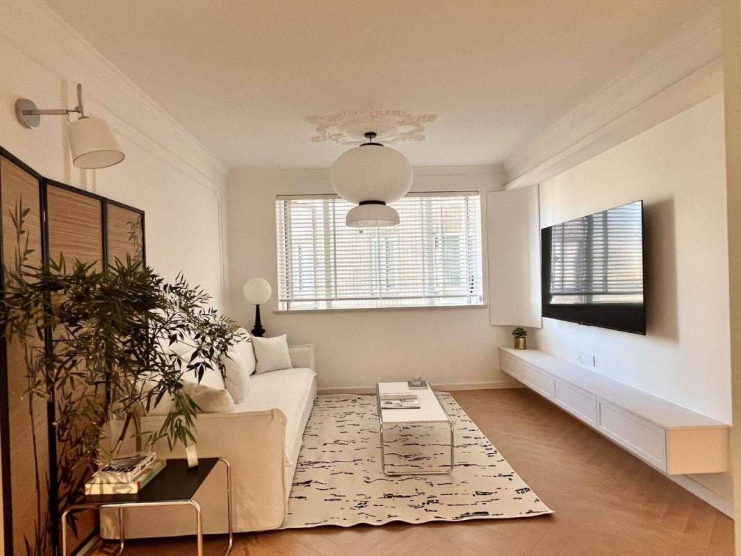 Housing image — Living Room