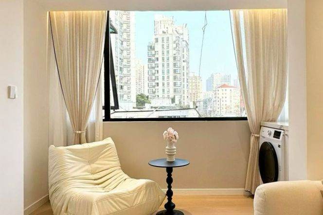 1BR Apartment in Jing'an (L7/L13)