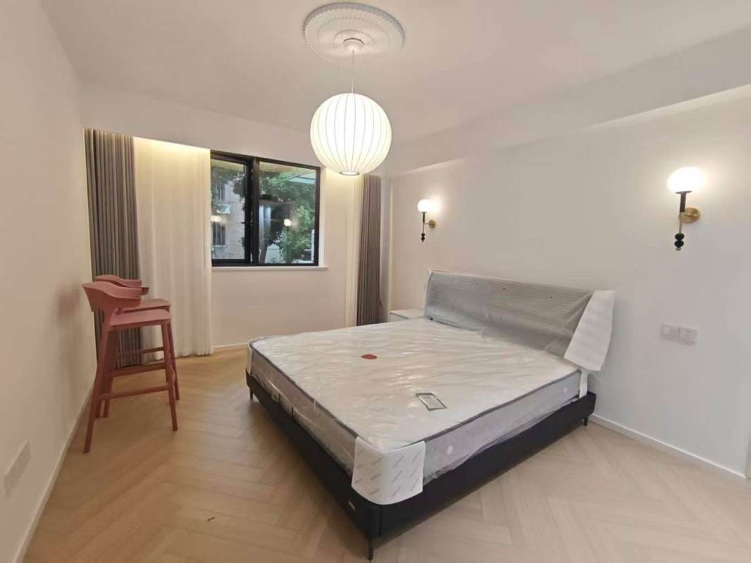 Housing image — Bedroom