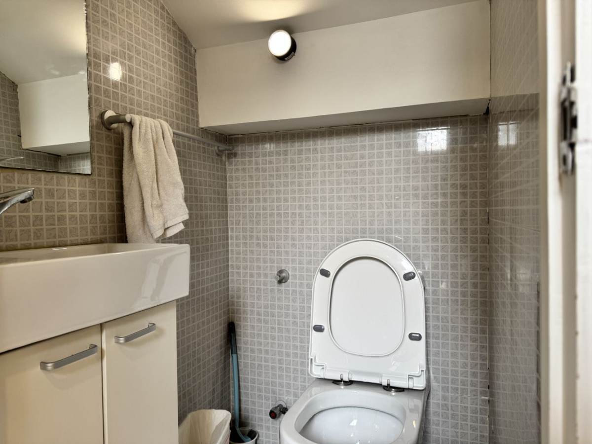 Housing image — Bathroom
