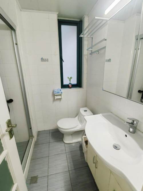 Housing image — Bathroom