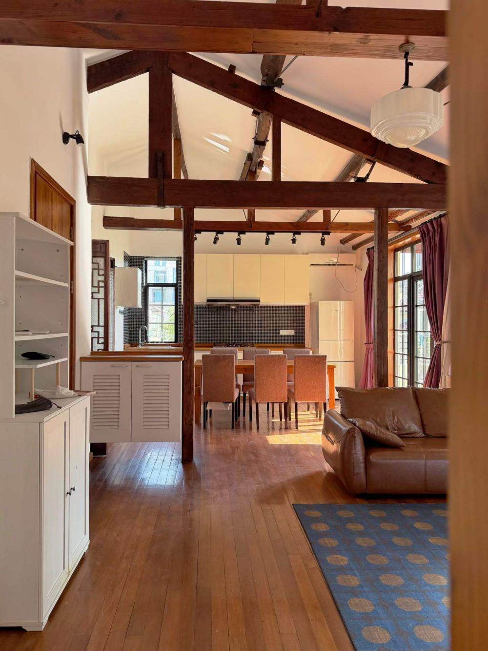 Housing image — Living Room