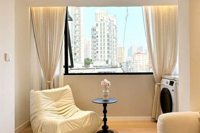 1BR Apartment in Jing'an (L7/L13)
