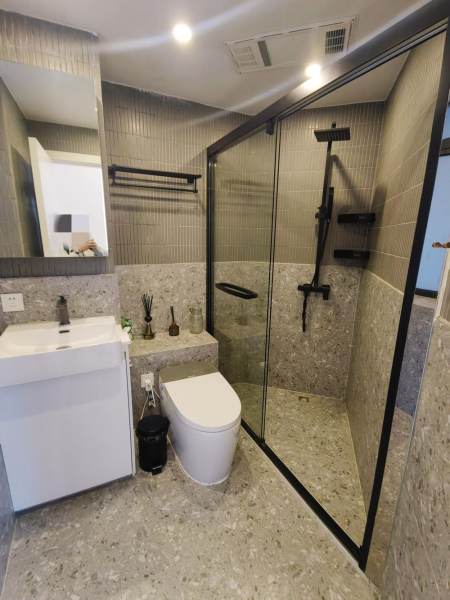 Housing image — Bathroom