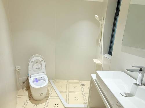 Housing image — Bathroom