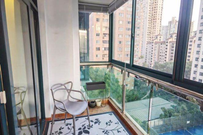 2BR Apartment in Xujiahui (L1/L9/L11)