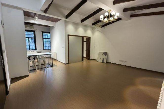Spacious 2BR Heritage Apartment in Old Xuhui with Terrace (L1/L7)