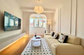 1BR Apartment in Xujiahui (L3/L4/L10)