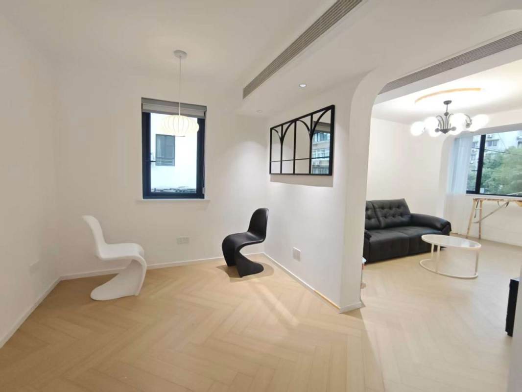 Housing image — Dining Area