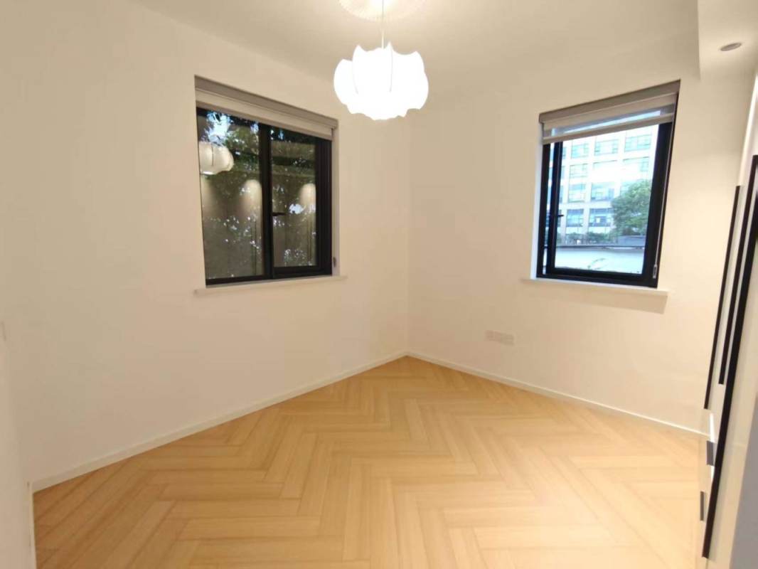Housing image — Bedroom