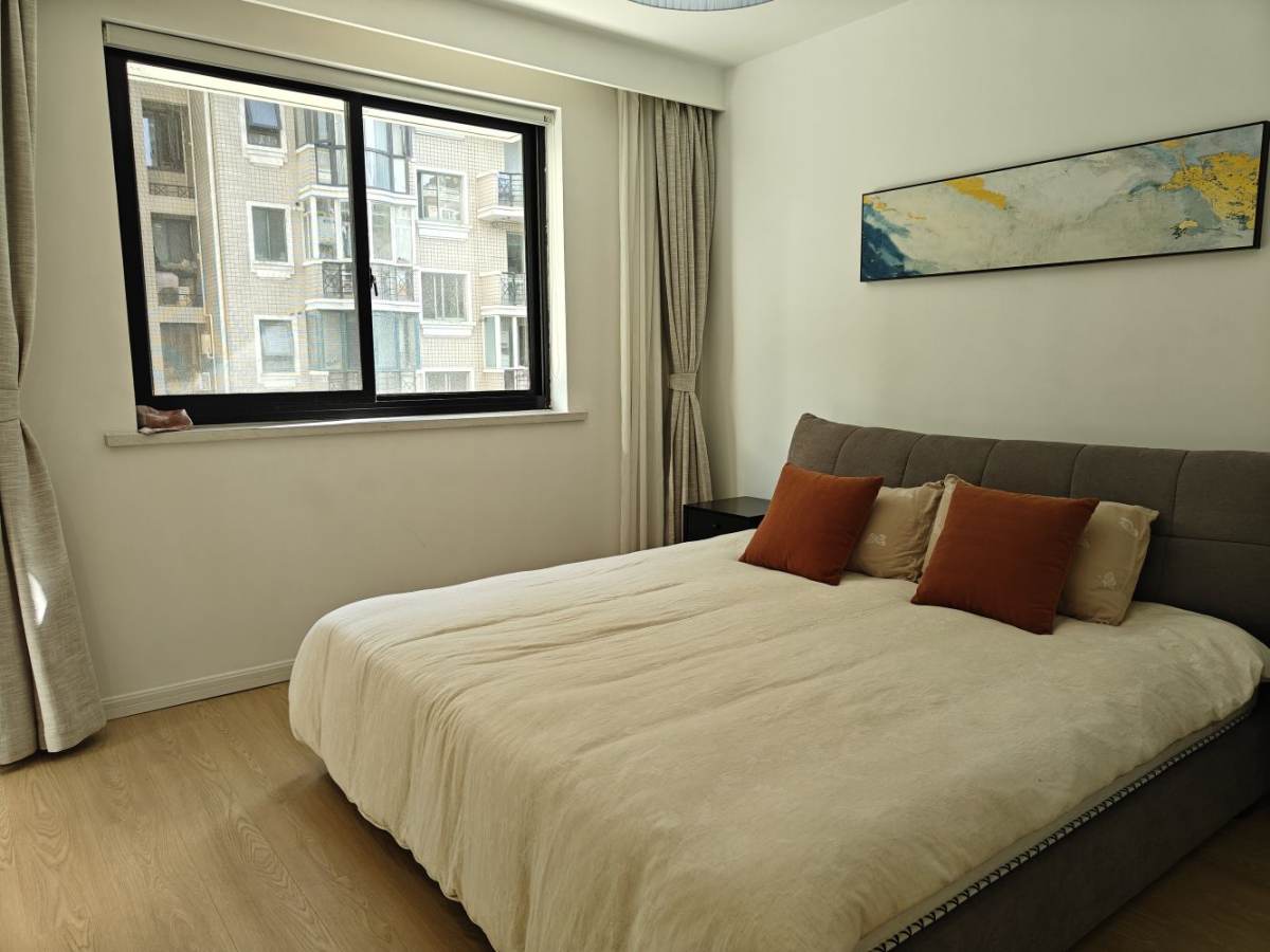 Housing image — Bedroom