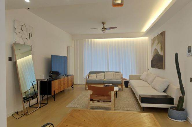 3BR Apartment at Huasheng Grand Mansion with Outstanding View (L1/L13)