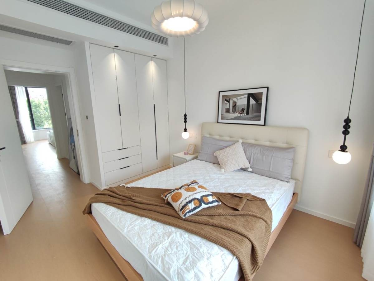 Housing image — Bedroom