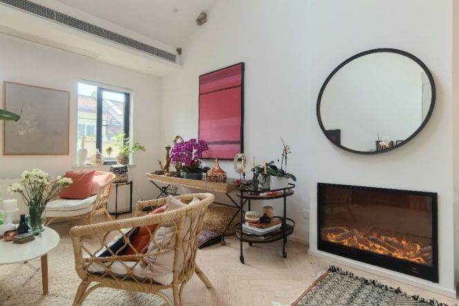 High-Ceiling 4BR Lane House in Old Xuhui with Green View (L1/L10/L12)