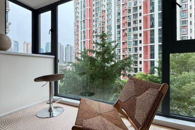 Spacious 1BR Apartment near Longde Rd Metro with Floor-to-Ceiling Windows (L11/L13)