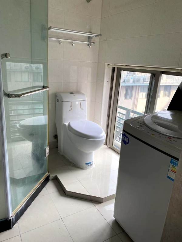 Housing image — Bathroom