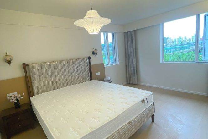 2BR Apartment near Shanghai Indoor Stadium Metro (L1/L4)
