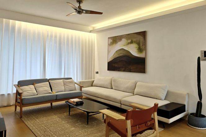 3BR Apartment at Huasheng Grand Mansion with Outstanding View (L1/L13)