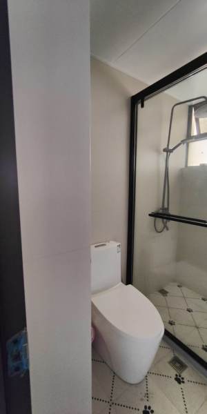 Housing image — Bathroom