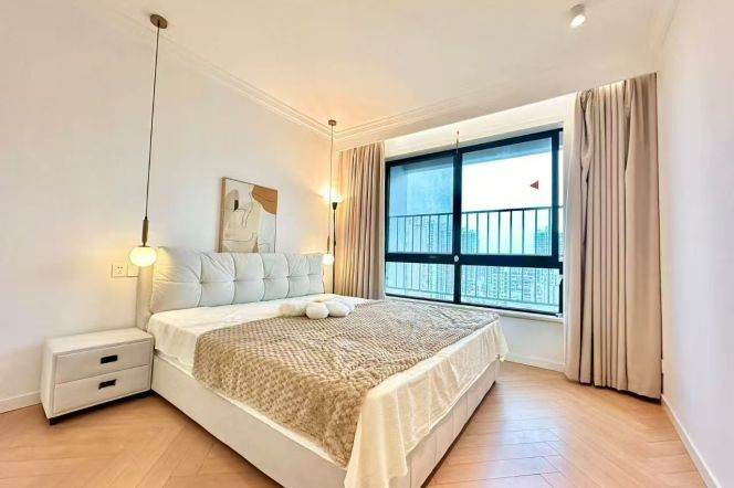 High-Floor 2BR Apartment near Longde Rd Metro (L11/L13)