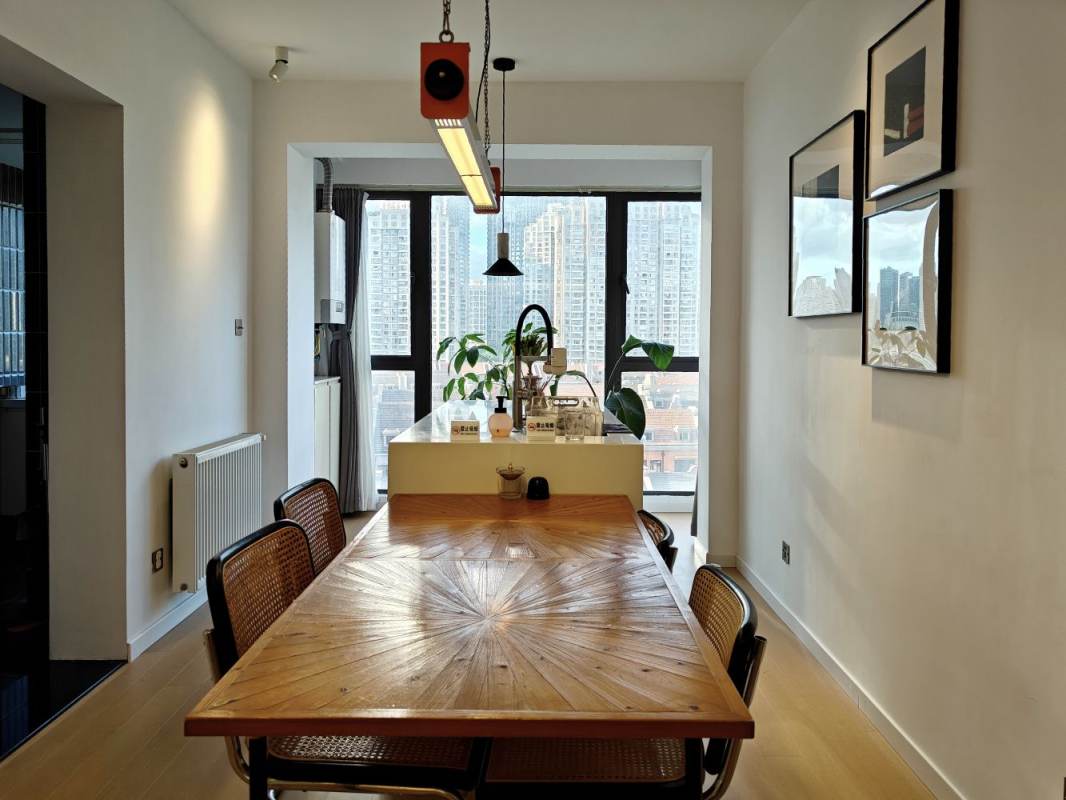 Housing image — Dining Area