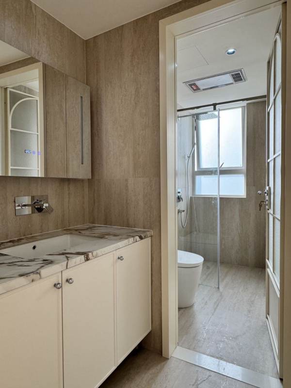 Housing image — Bathroom