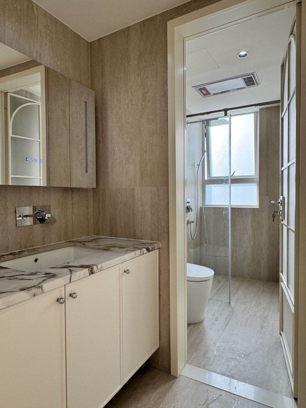 Housing image — Bathroom