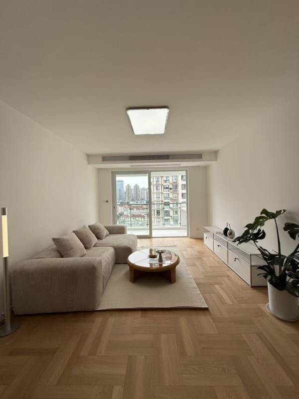 Housing image — Living Room