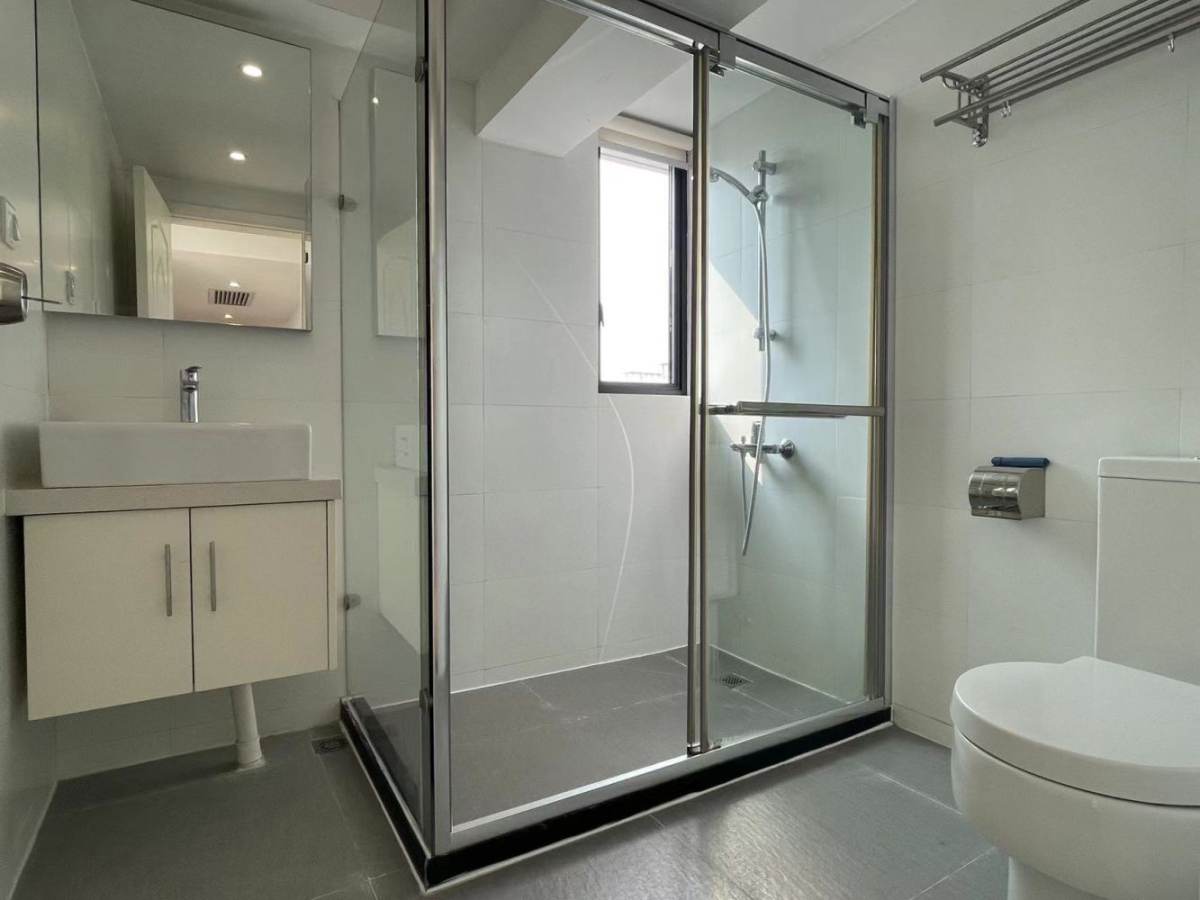 Housing image — Bathroom