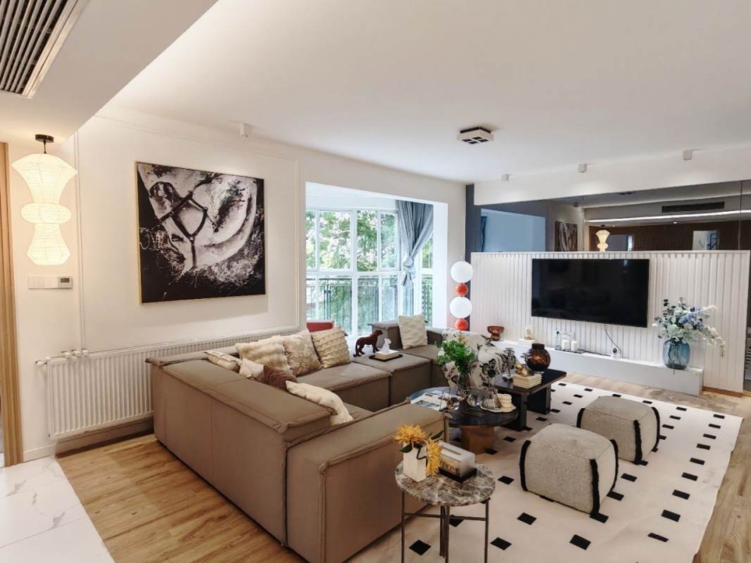Housing image — Living Room
