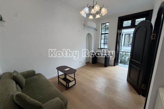 1BR Heritage Apartment in Old Xuhui (L1/L7/L10)