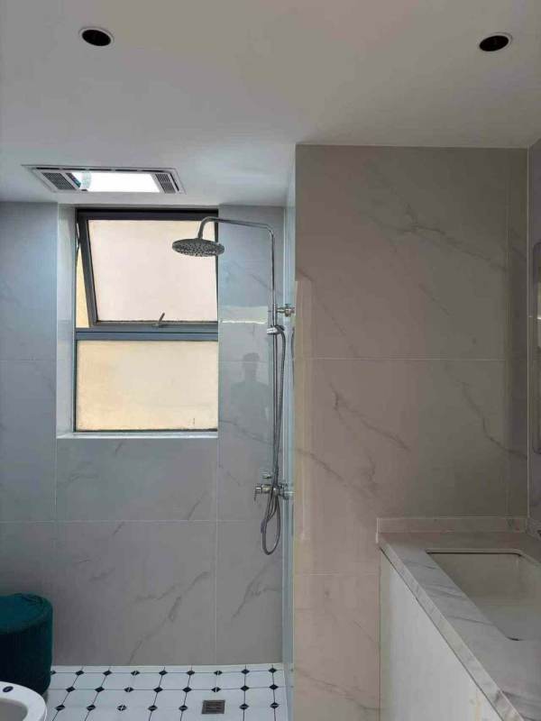 Housing image — Bathroom