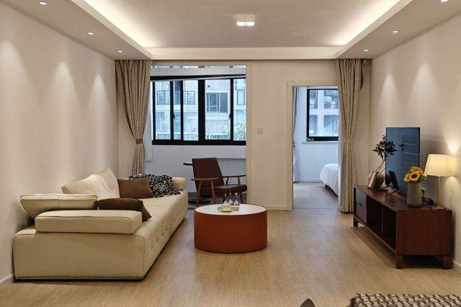 3BR Apartment in Jing'an with Green View (L2/L12/L13)