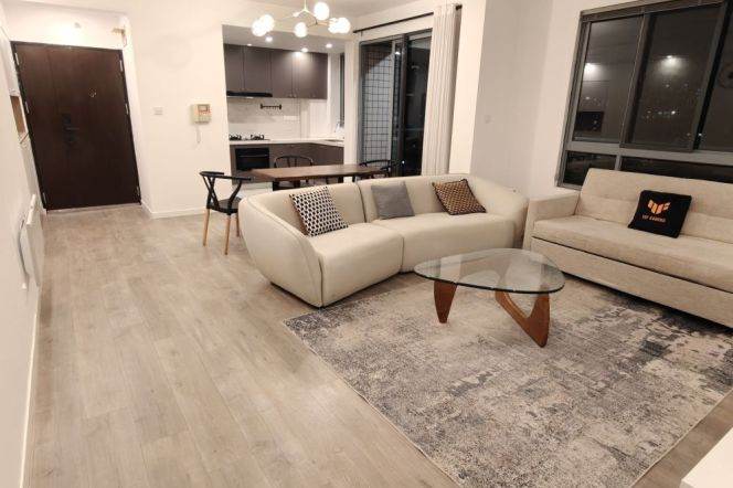 Spacious 2BR Apartment in Jing'an (L13/L14)