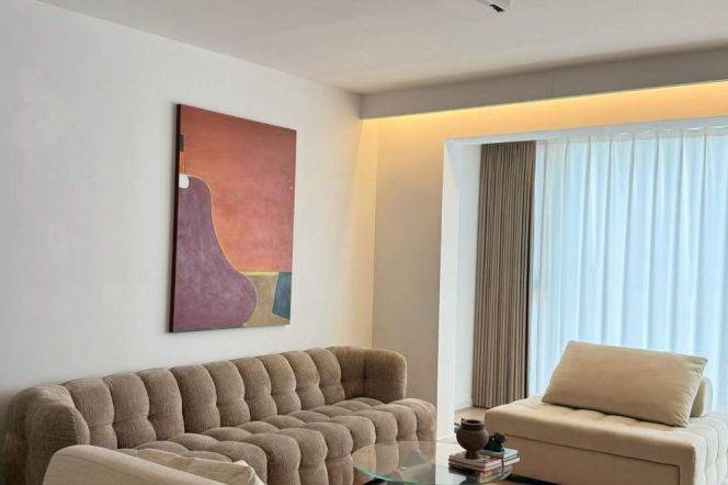 High-Floor 3BR Apartment in Xujiahui