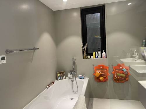 Housing image — Bathroom