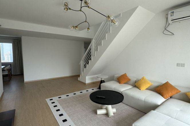 High-Floor 3BR Apartment in Xujiahui with Outstanding View